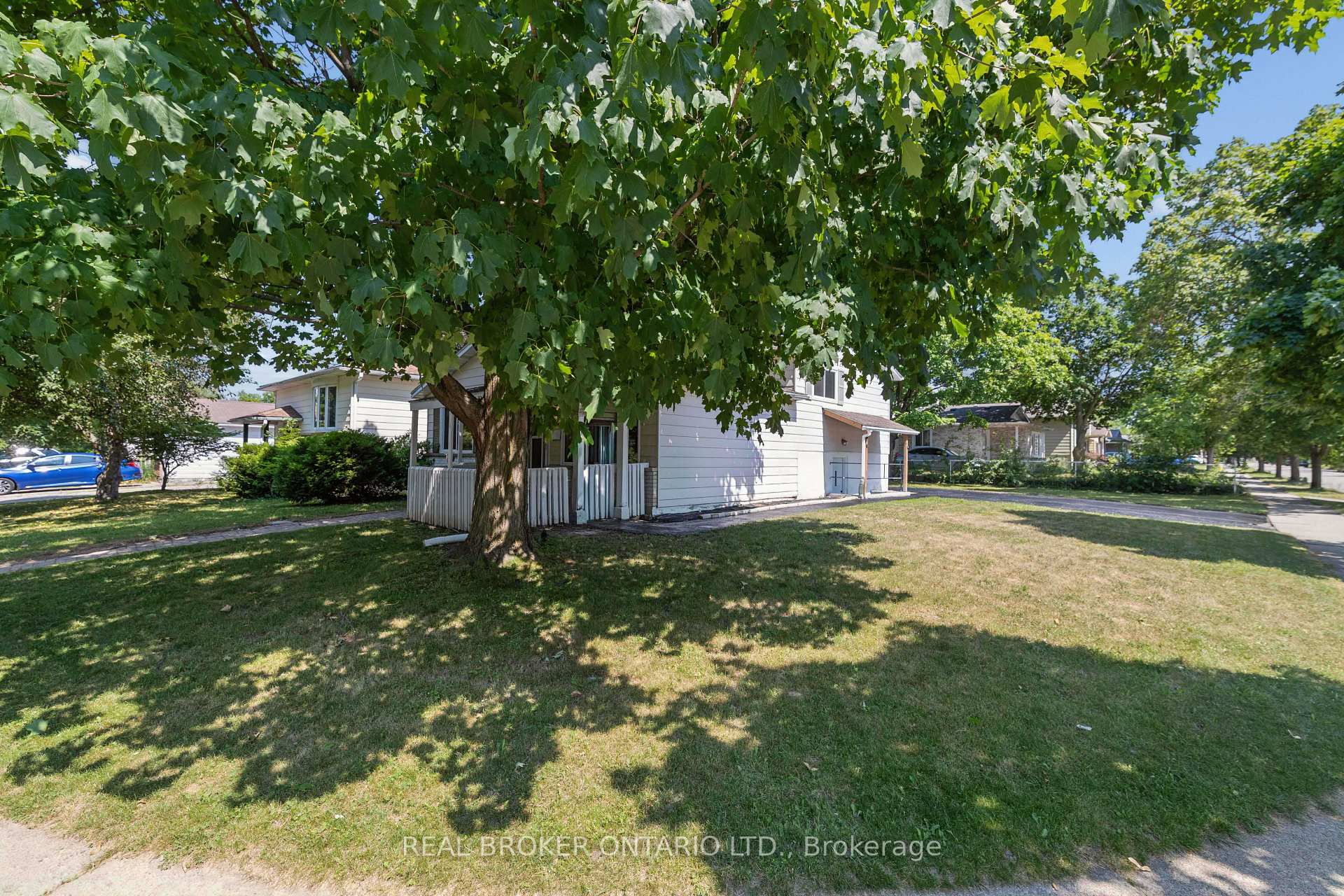 Photo 26 of 74 Helene Crescent, Waterloo, Beechwood — HOMEH