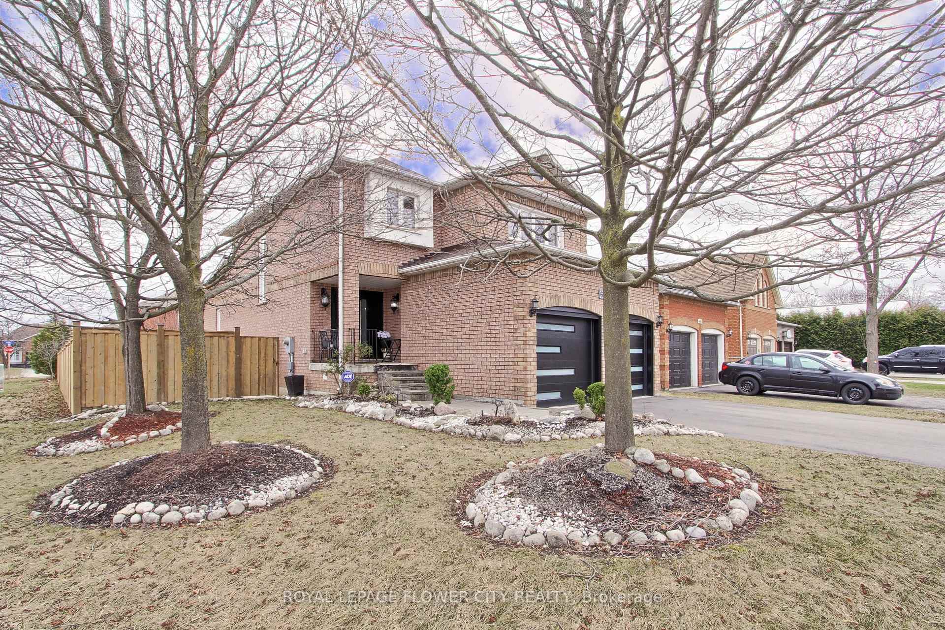 Photo 3 of 6692 Meteor Court, Mississauga, Lisgar — HOMEH