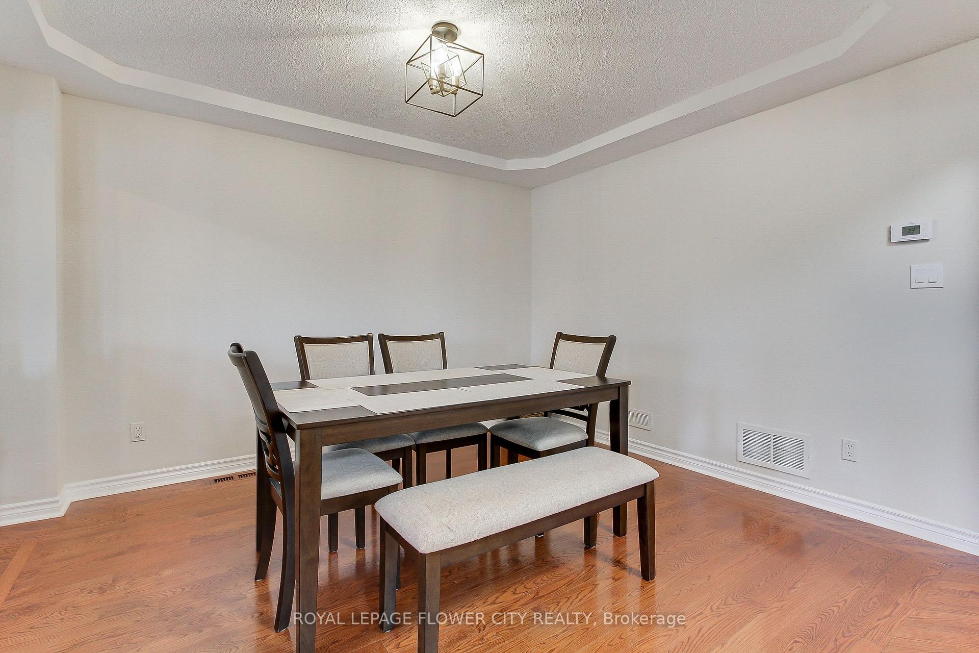 Photo 9 of 6692 Meteor Court, Mississauga, Lisgar — HOMEH