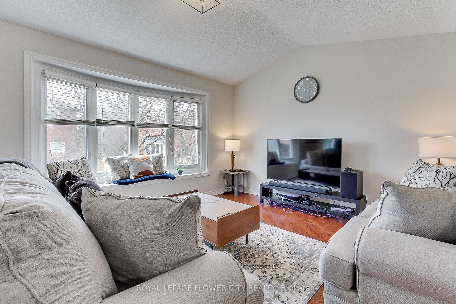 Photo 13 of 6692 Meteor Court, Mississauga, Lisgar — HOMEH