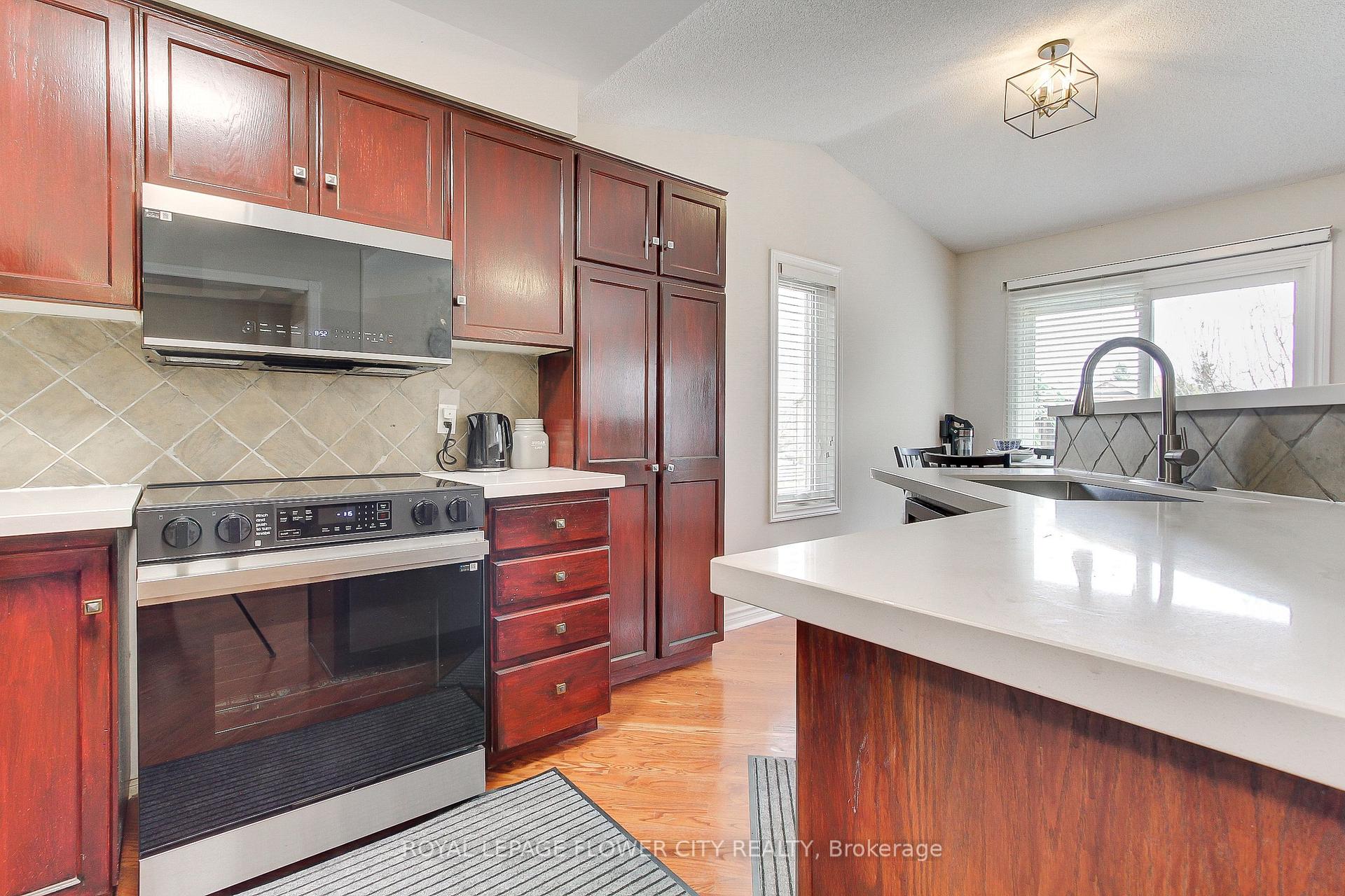 Photo 18 of 6692 Meteor Court, Mississauga, Lisgar — HOMEH