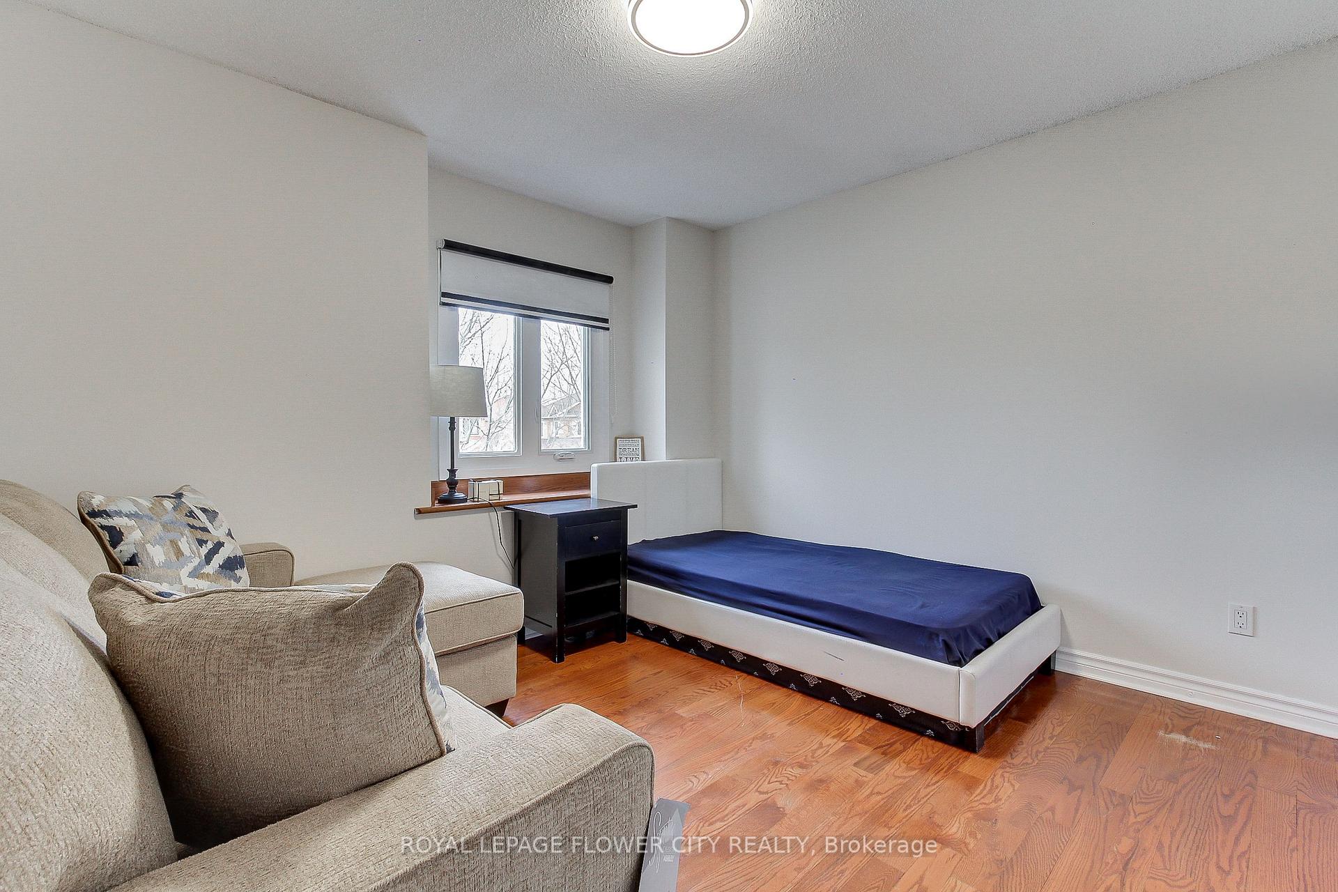 Photo 24 of 6692 Meteor Court, Mississauga, Lisgar — HOMEH