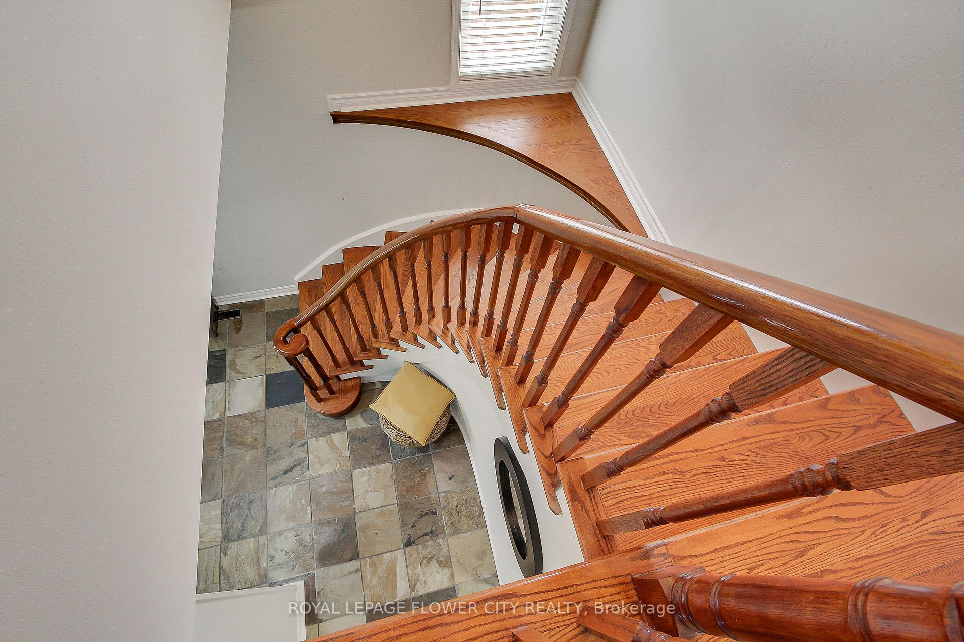 Photo 33 of 6692 Meteor Court, Mississauga, Lisgar — HOMEH