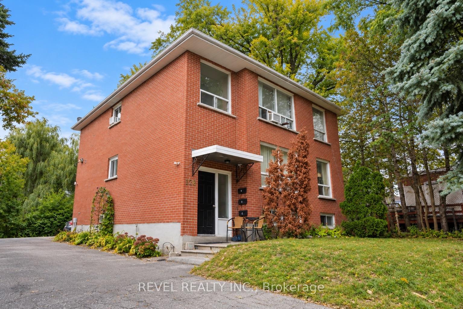 Photo of 138 Innisfil Street