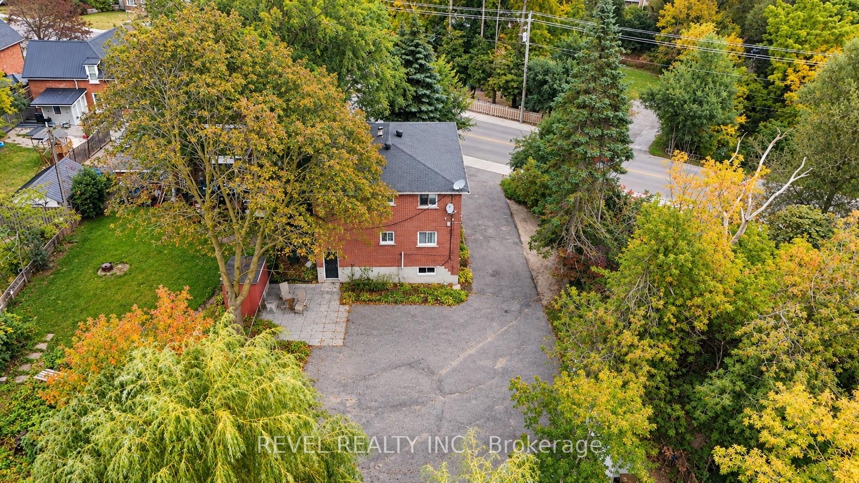Photo 8 of 138 Innisfil Street, Barrie, Sanford — HOMEH