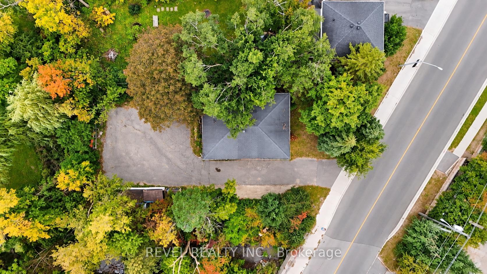Photo 12 of 138 Innisfil Street, Barrie, Sanford — HOMEH