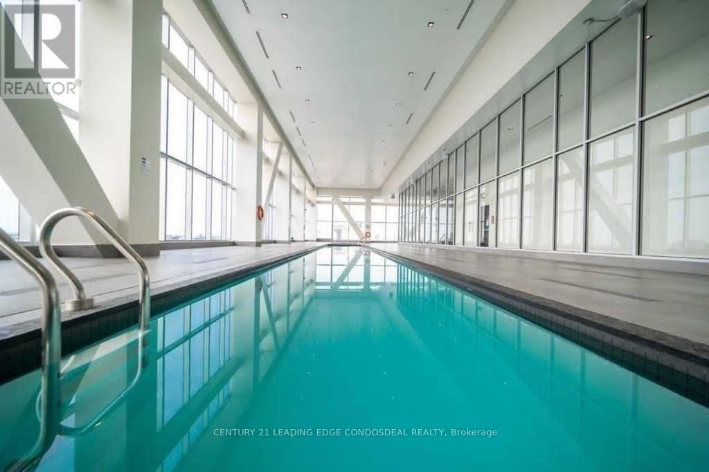 Photo 6 of Unit 2312, 488 University Avenue, Toronto, University — HOMEH