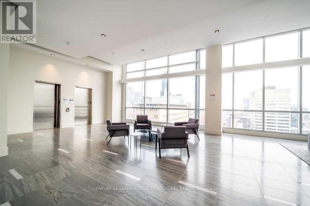 Photo 7 of Unit 2312, 488 University Avenue, Toronto, University — HOMEH