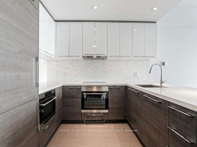 Photo 9 of Unit 2312, 488 University Avenue, Toronto, University — HOMEH