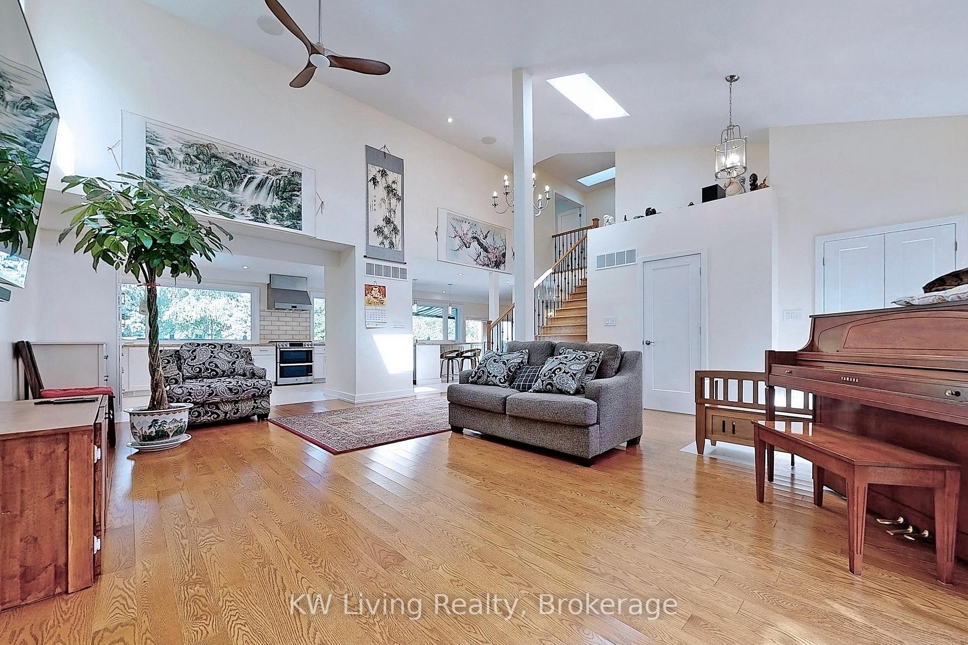 Photo 5 of 1280 Watersedge Road, Mississauga, Clarkson — HOMEH