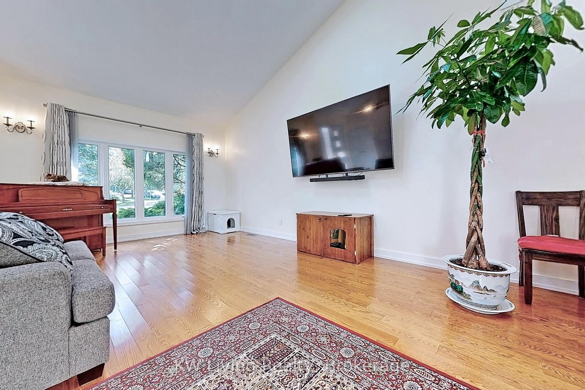 Photo 8 of 1280 Watersedge Road, Mississauga, Clarkson — HOMEH
