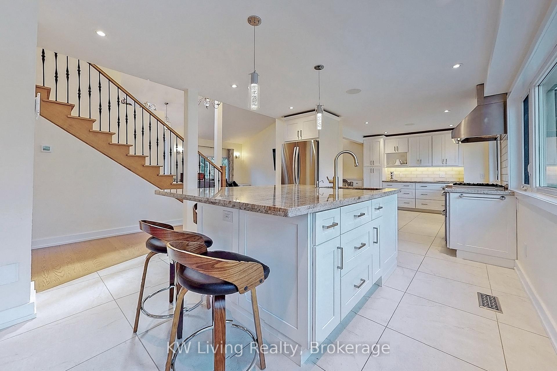 Photo 13 of 1280 Watersedge Road, Mississauga, Clarkson — HOMEH