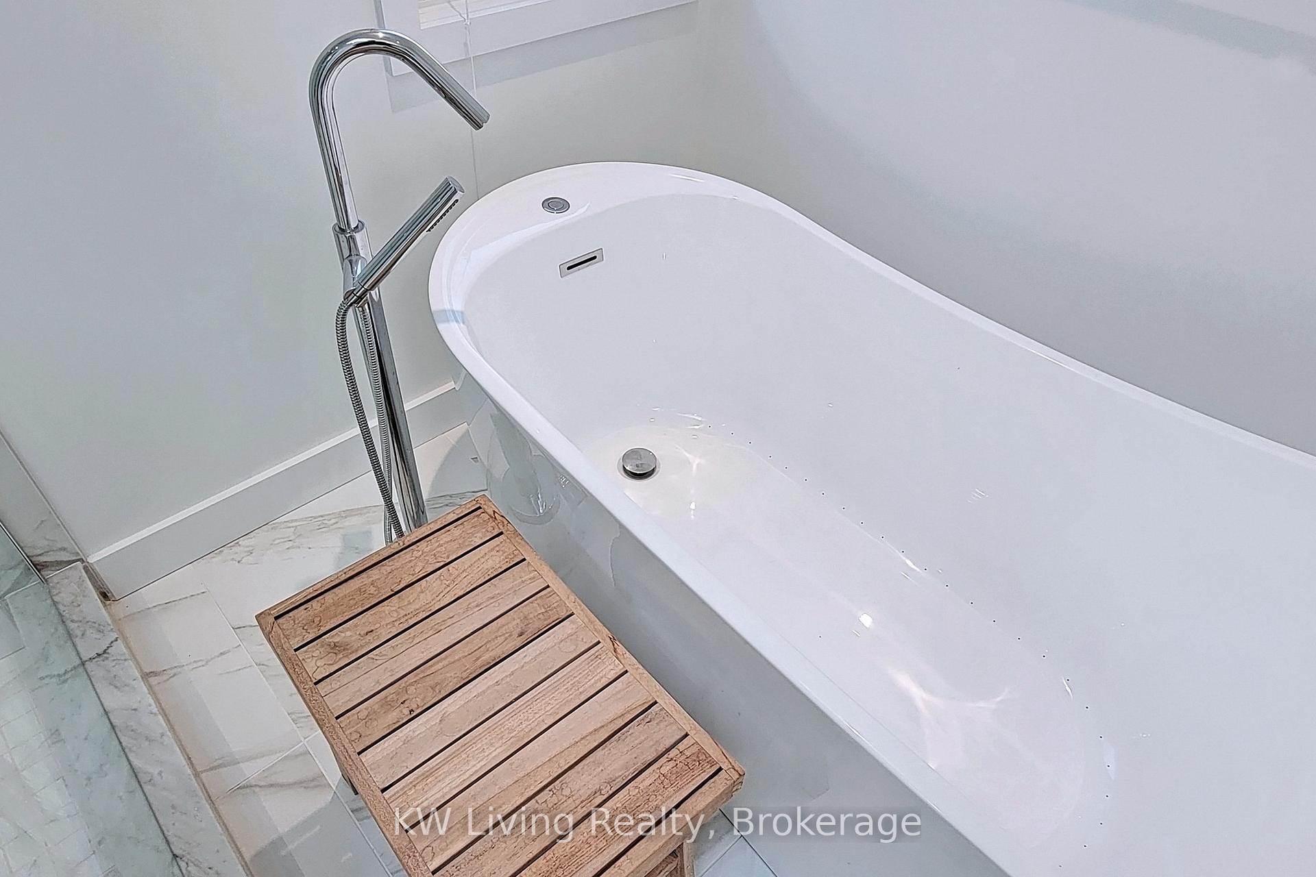 Photo 27 of 1280 Watersedge Road, Mississauga, Clarkson — HOMEH