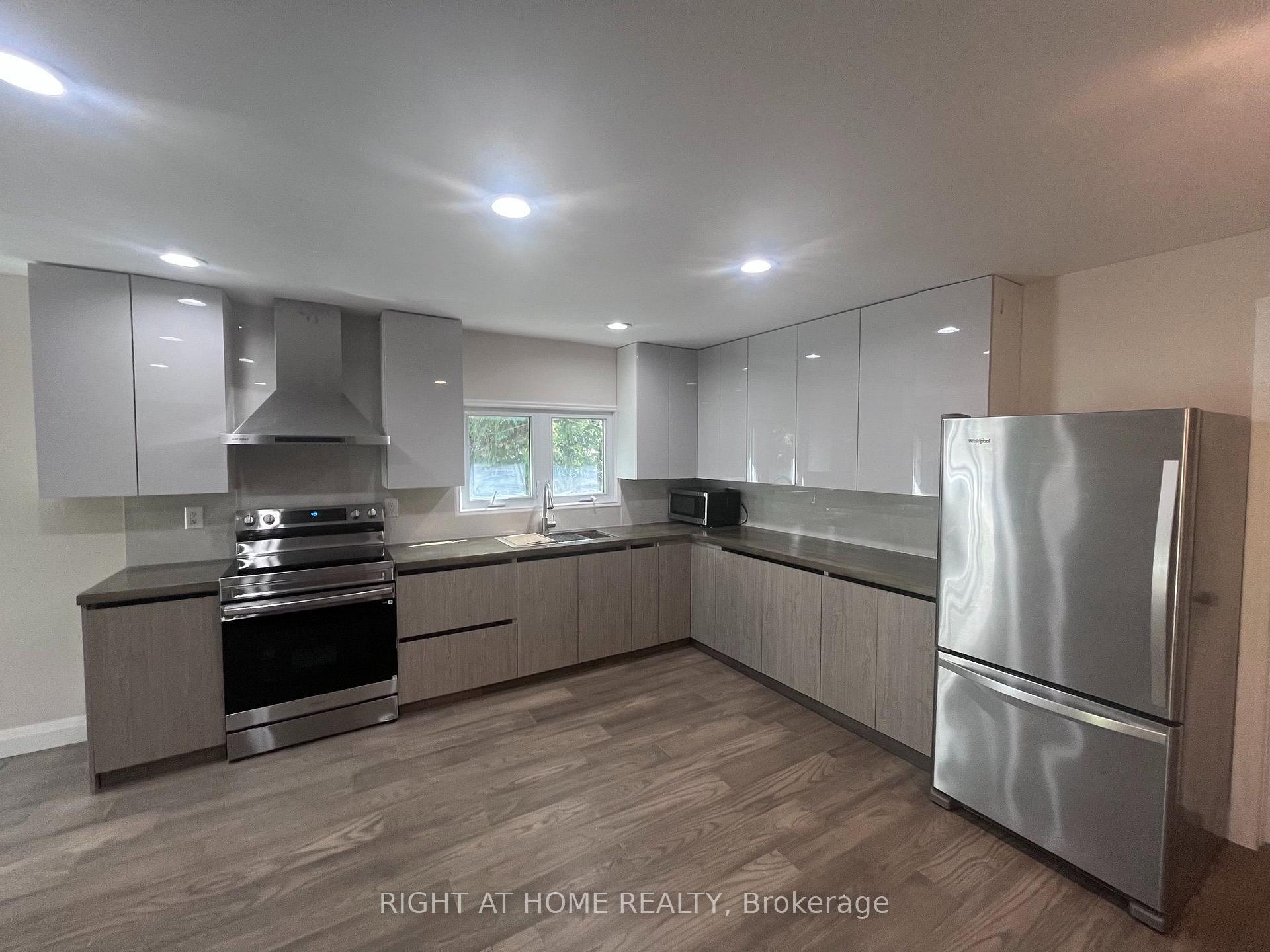 Photo 4 of 379 The Queensway South, Georgina, Keswick South — HOMEH