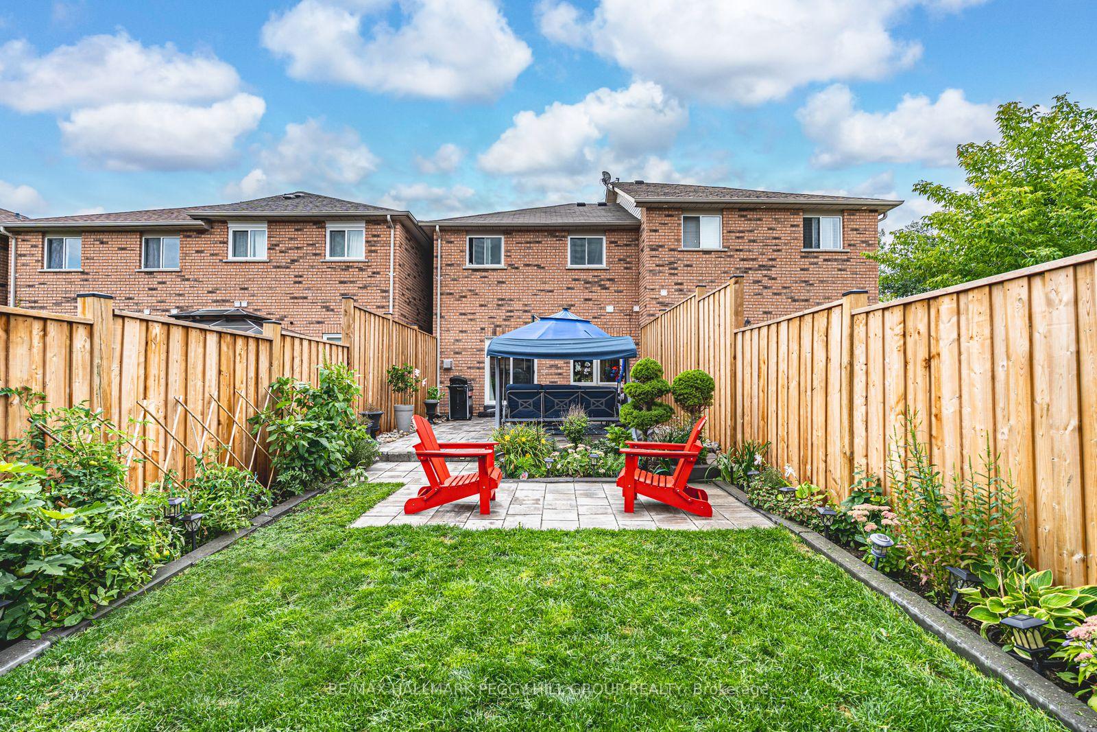 Photo 13 of 17 Bruce Crescent, Barrie, Bayshore — HOMEH