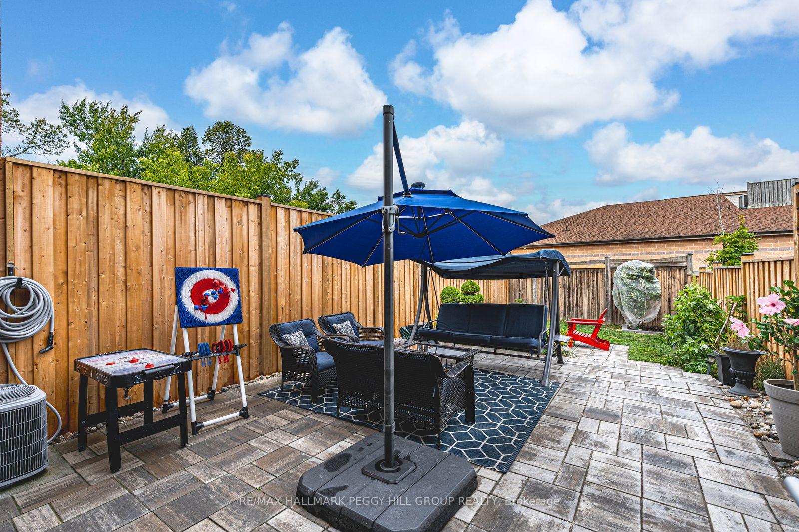 Photo 15 of 17 Bruce Crescent, Barrie, Bayshore — HOMEH