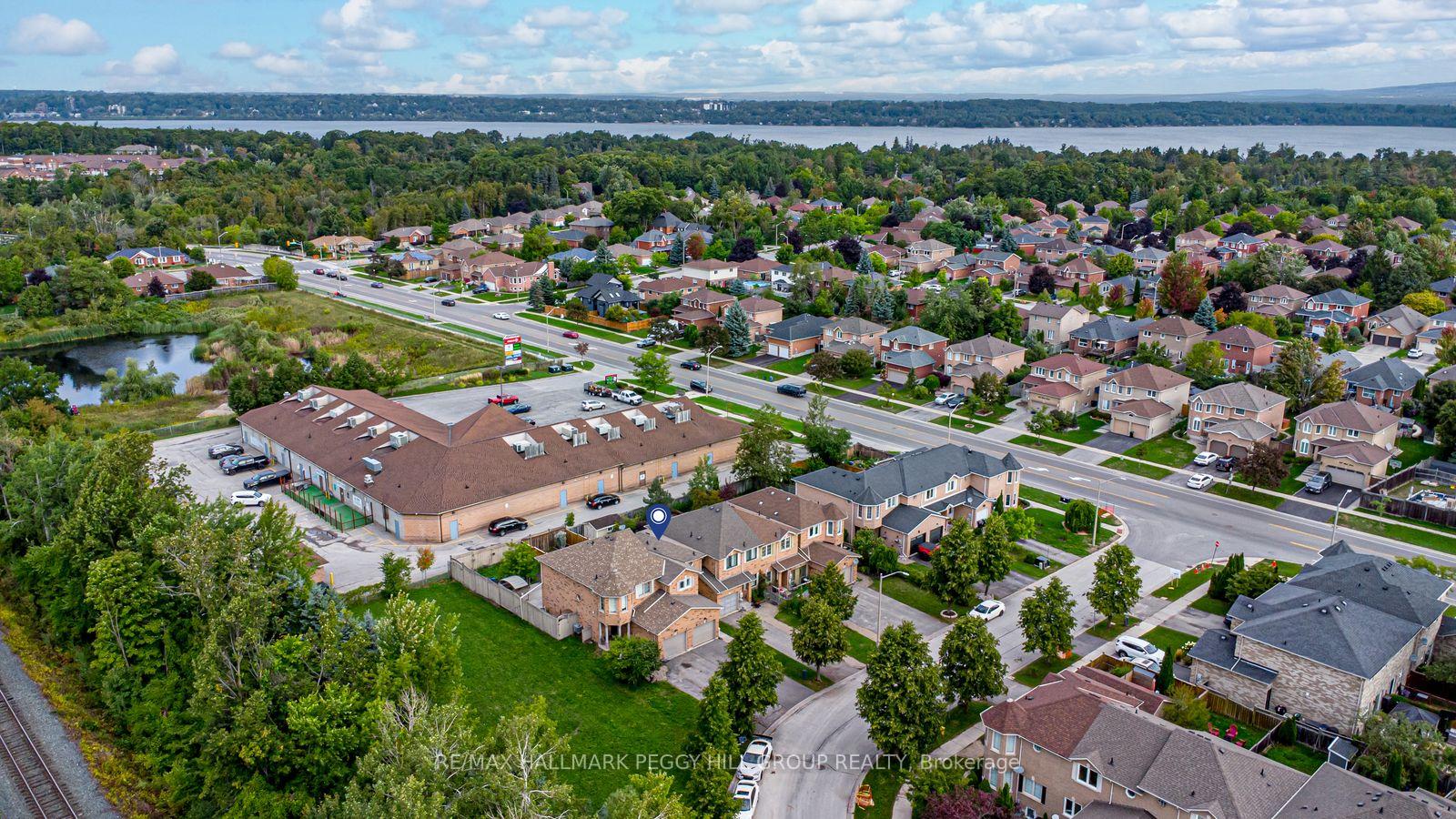 Photo 16 of 17 Bruce Crescent, Barrie, Bayshore — HOMEH