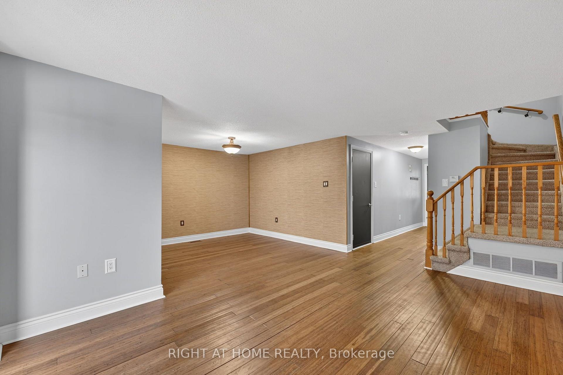 Photo 6 of Unit 10, 32 Sawmill Road, Barrie, Ardagh — HOMEH