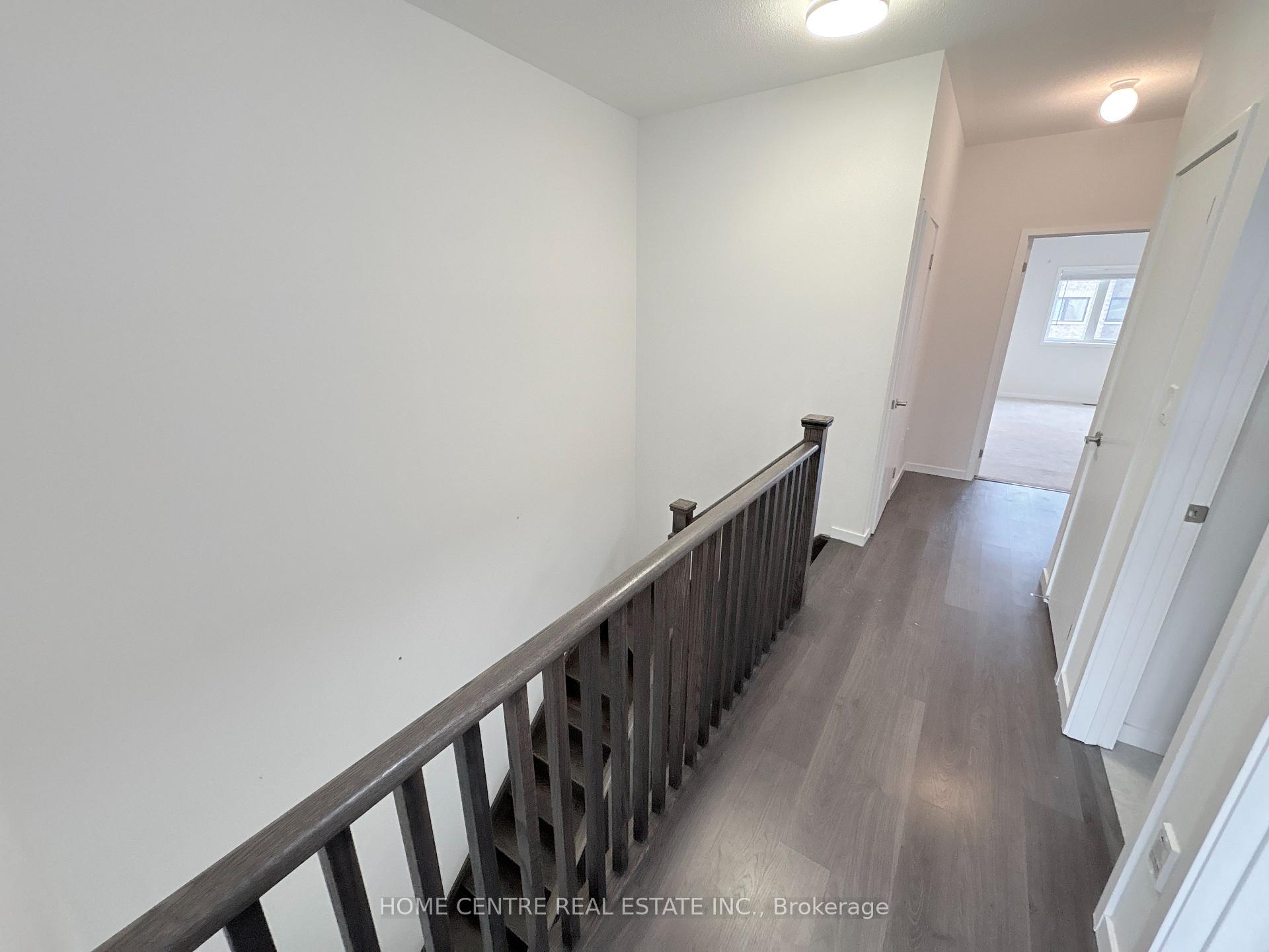 Photo 9 of 393 Elyse Court, Aurora, Bayview Northeast — HOMEH