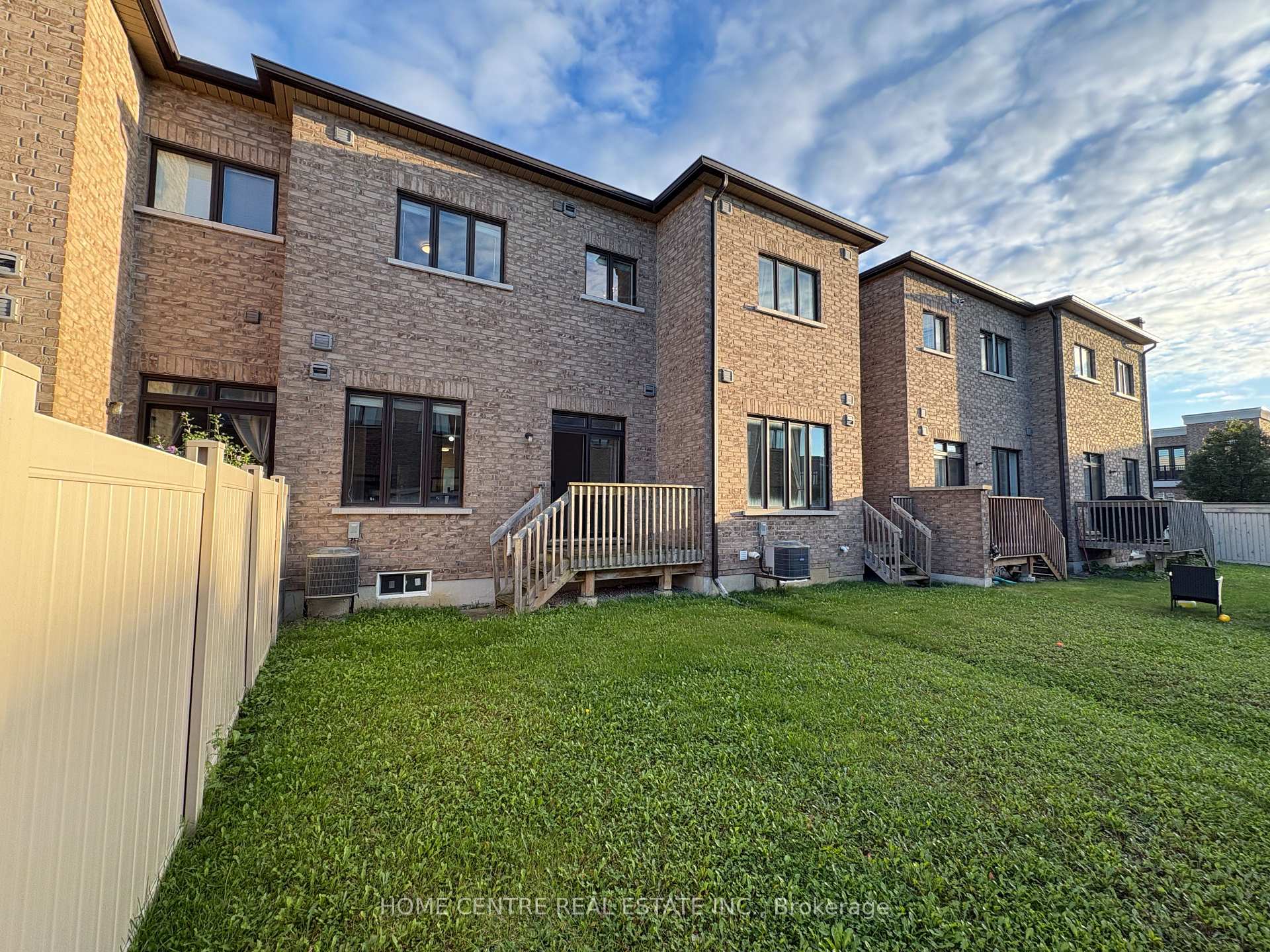 Photo 20 of 393 Elyse Court, Aurora, Bayview Northeast — HOMEH