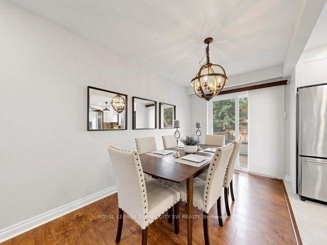 Photo 6 of 12 Sir Pellias Terrace, Markham, Markham Village — HOMEH