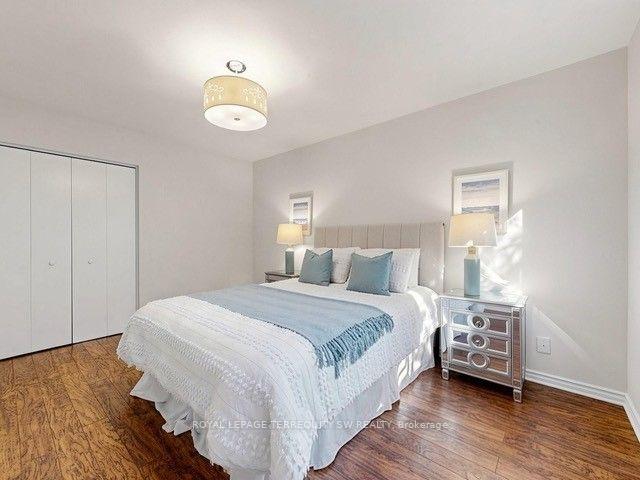 Photo 14 of 12 Sir Pellias Terrace, Markham, Markham Village — HOMEH