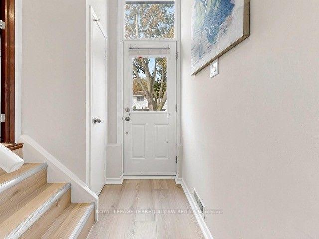 Photo 20 of 12 Sir Pellias Terrace, Markham, Markham Village — HOMEH