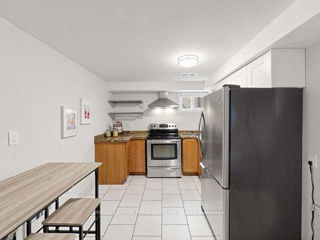 Photo 25 of 12 Sir Pellias Terrace, Markham, Markham Village — HOMEH