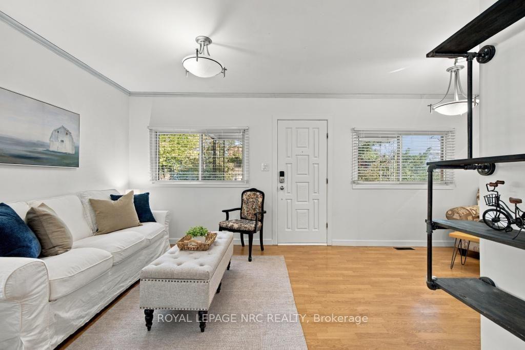 Photo 4 of 17 Wanda Road, St. Catharines, Burleigh Hill — HOMEH