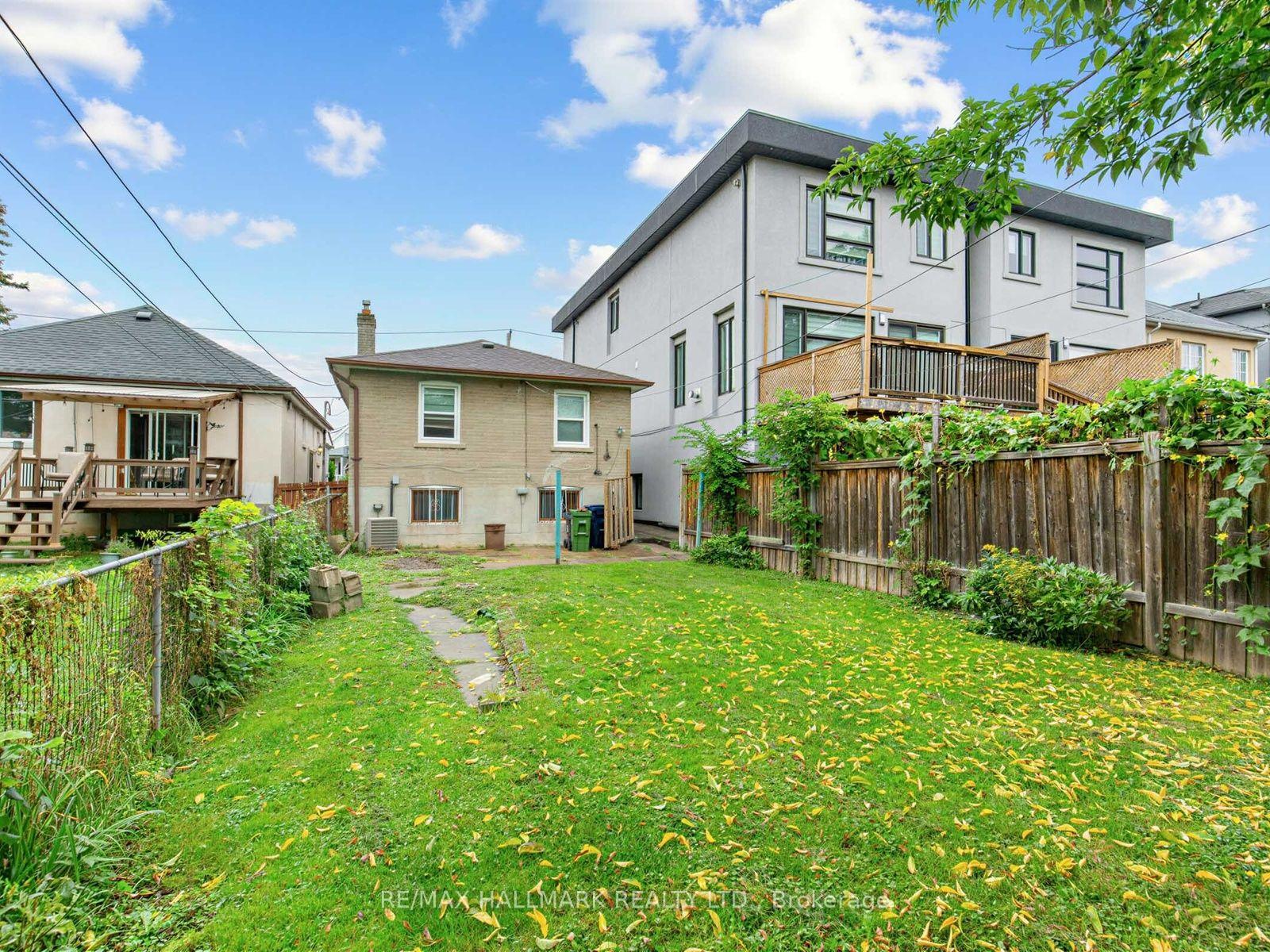 Photo 10 of 65 Holmstead Avenue, Toronto, O'Connor-Parkview — HOMEH