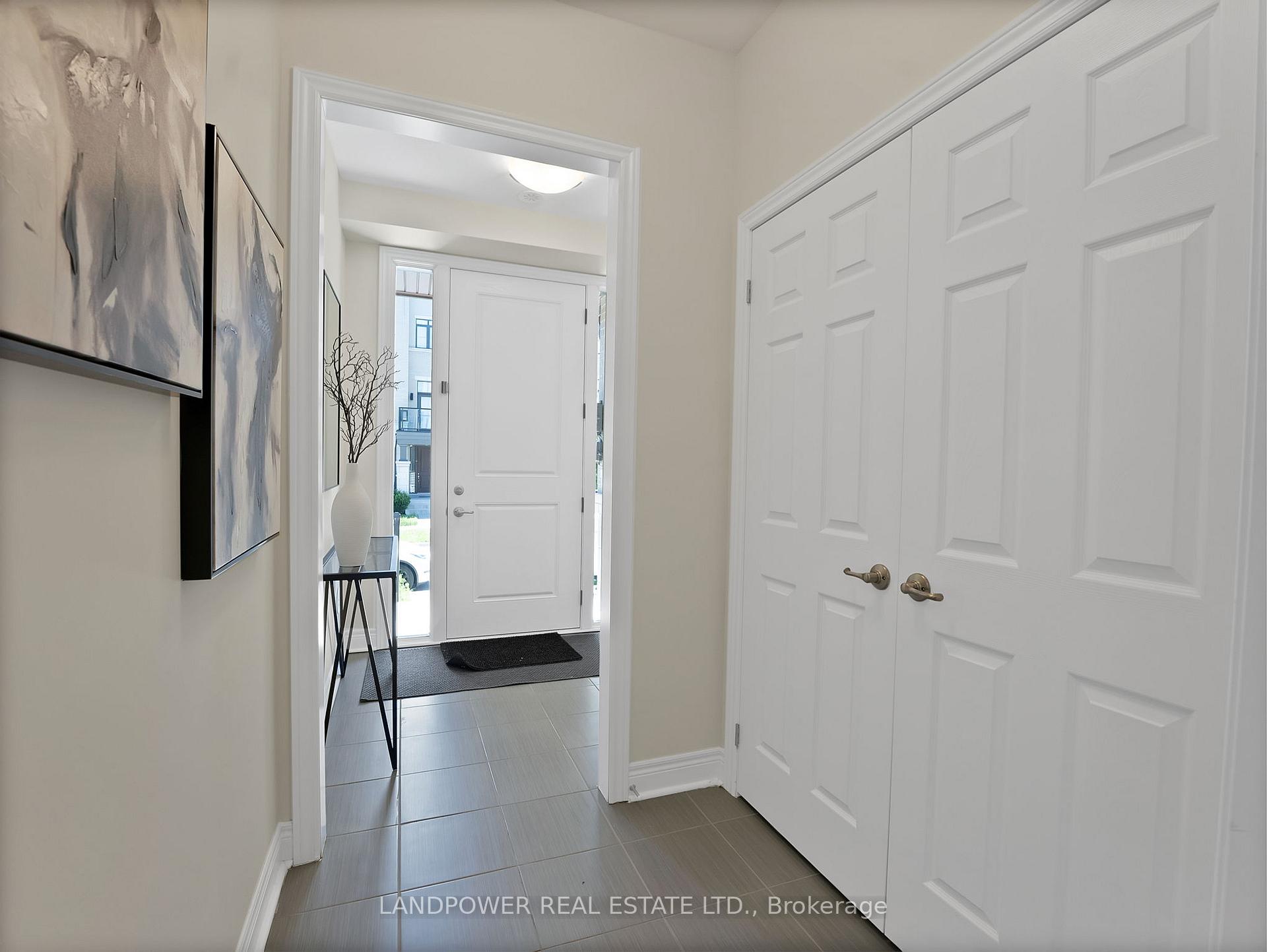 Photo 4 of 8 Aylin Crescent, Vaughan, Patterson — HOMEH