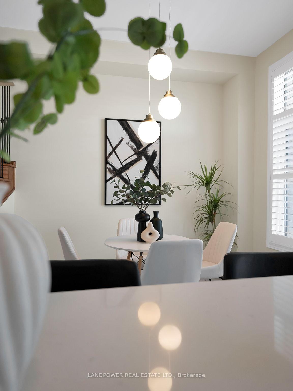 Photo 13 of 8 Aylin Crescent, Vaughan, Patterson — HOMEH