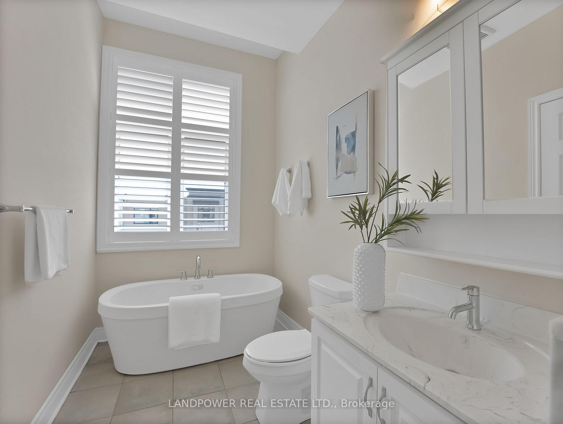 Photo 21 of 8 Aylin Crescent, Vaughan, Patterson — HOMEH