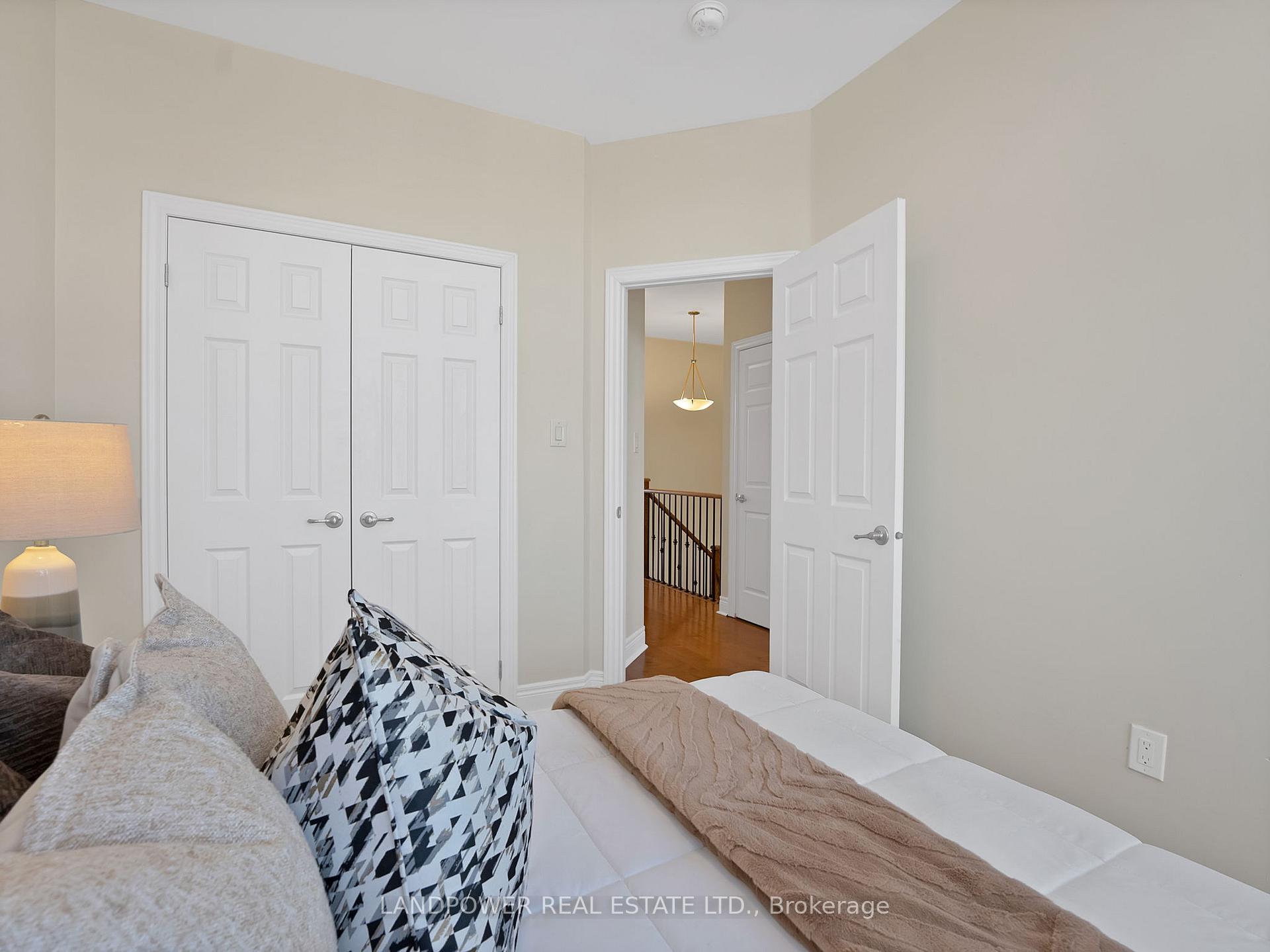 Photo 28 of 8 Aylin Crescent, Vaughan, Patterson — HOMEH