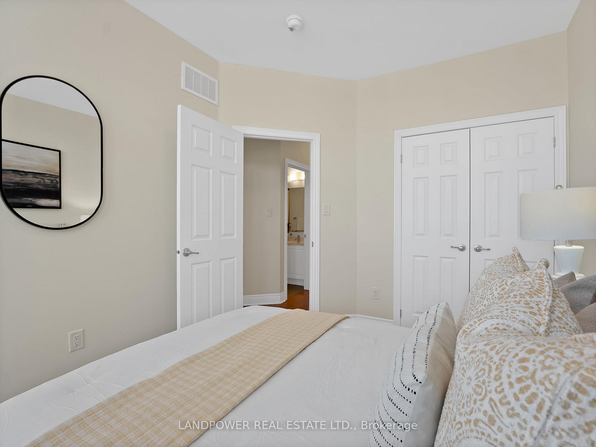 Photo 30 of 8 Aylin Crescent, Vaughan, Patterson — HOMEH