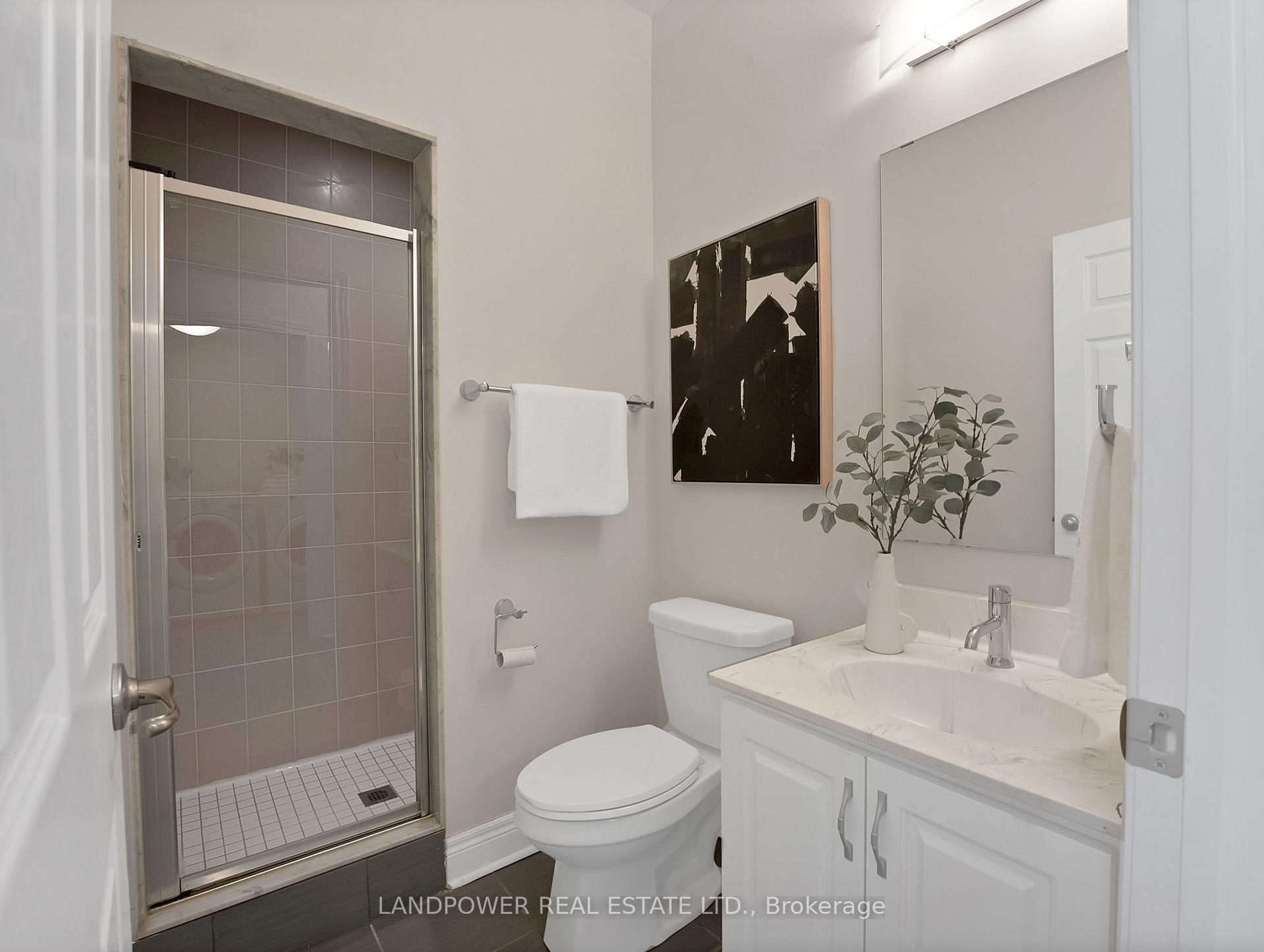 Photo 32 of 8 Aylin Crescent, Vaughan, Patterson — HOMEH