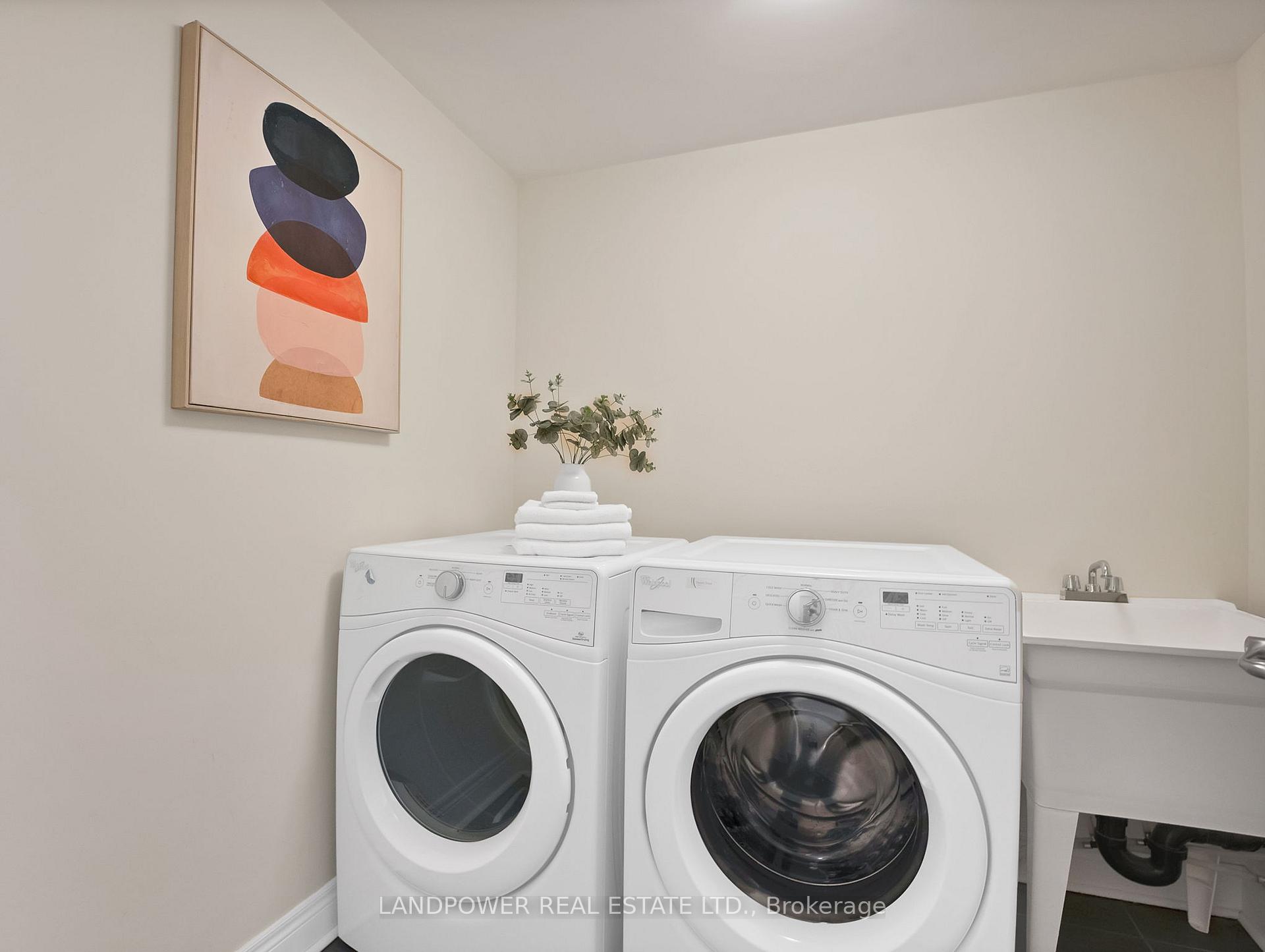 Photo 33 of 8 Aylin Crescent, Vaughan, Patterson — HOMEH