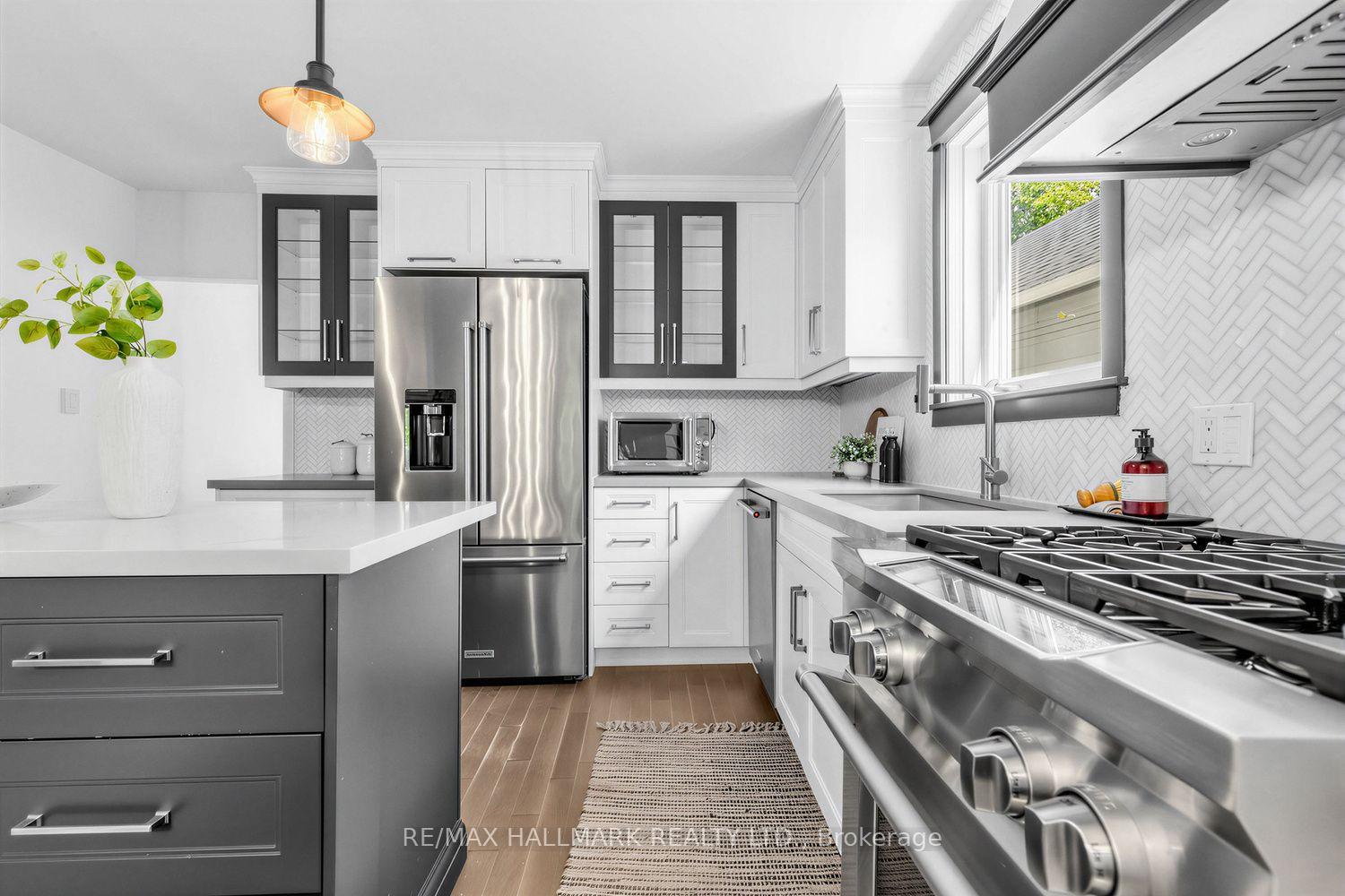 Photo 10 of 703 Mortimer Avenue, Toronto, Danforth Village-East York — HOMEH