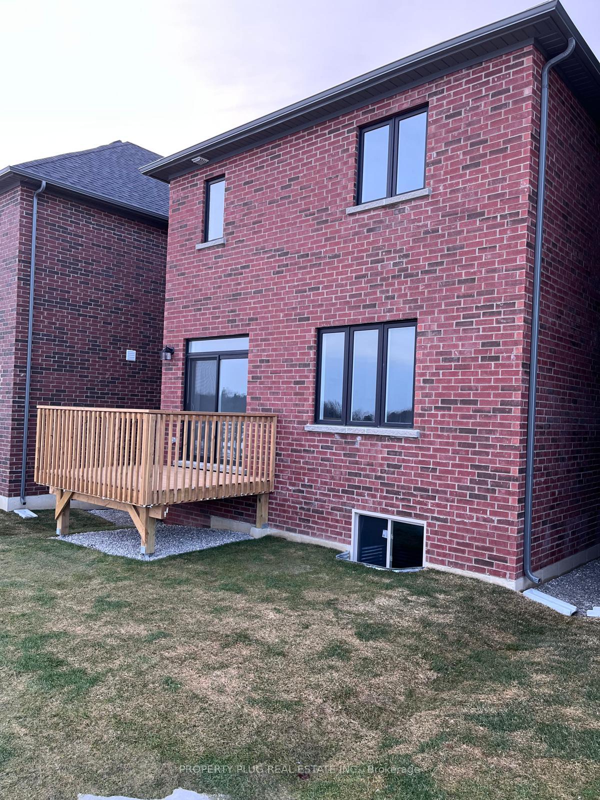 Photo 11 of 23 Gateway Drive, Barrie, Rural Barrie Southeast — HOMEH
