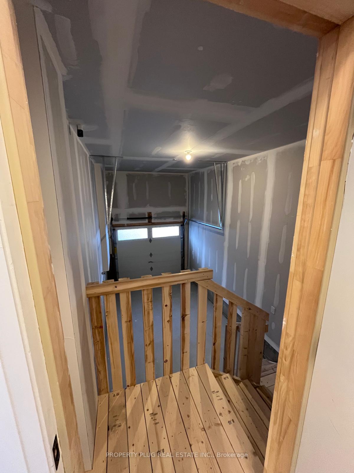 Photo 32 of 23 Gateway Drive, Barrie, Rural Barrie Southeast — HOMEH