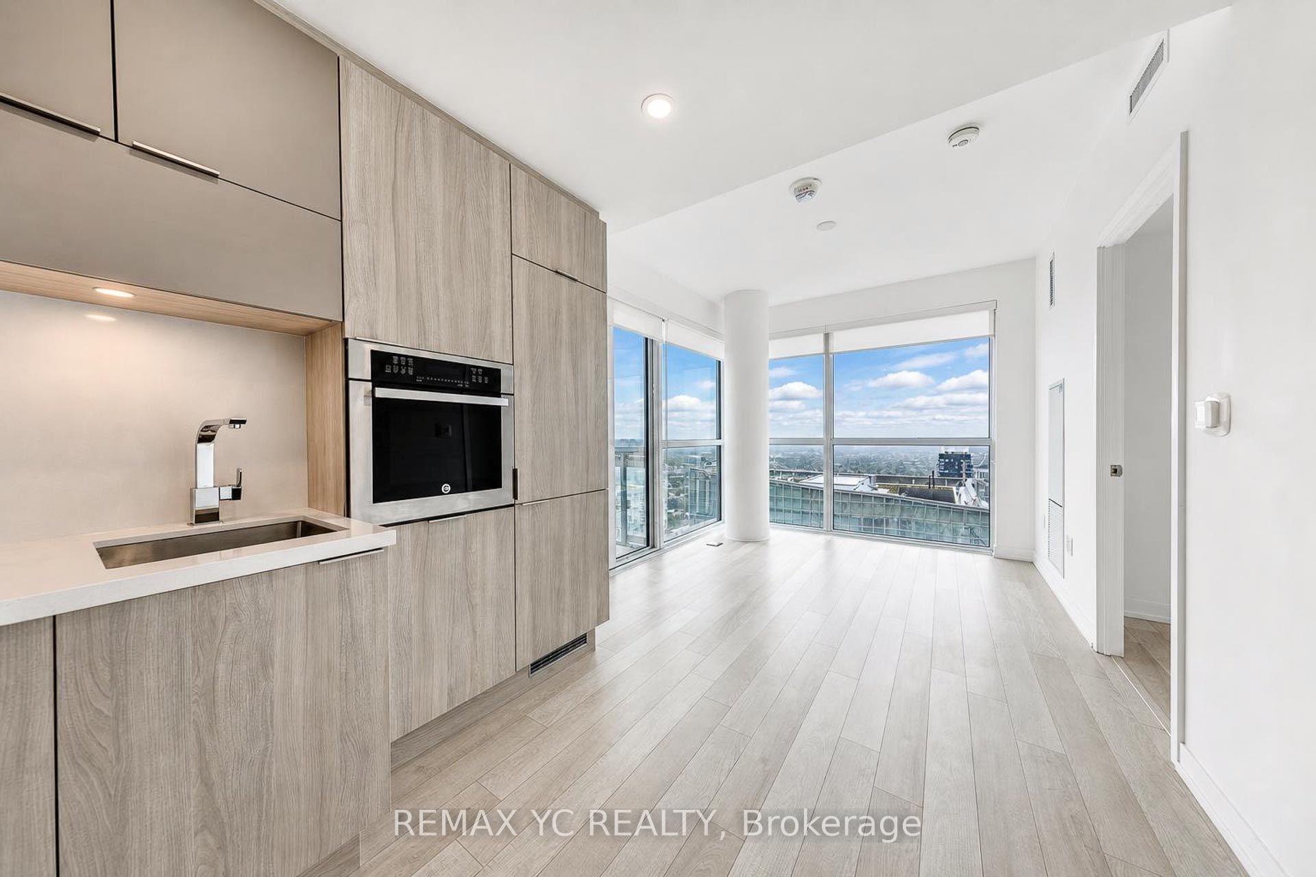 Photo 3 of Unit 3708, 39 Roehampton Avenue, Toronto, Mount Pleasant West — HOMEH