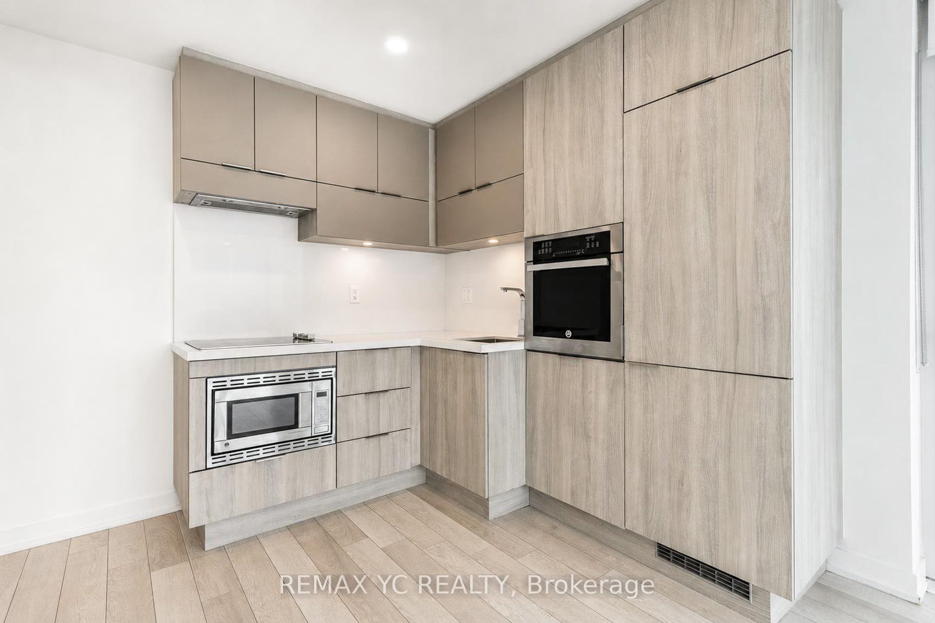 Photo 5 of Unit 3708, 39 Roehampton Avenue, Toronto, Mount Pleasant West — HOMEH