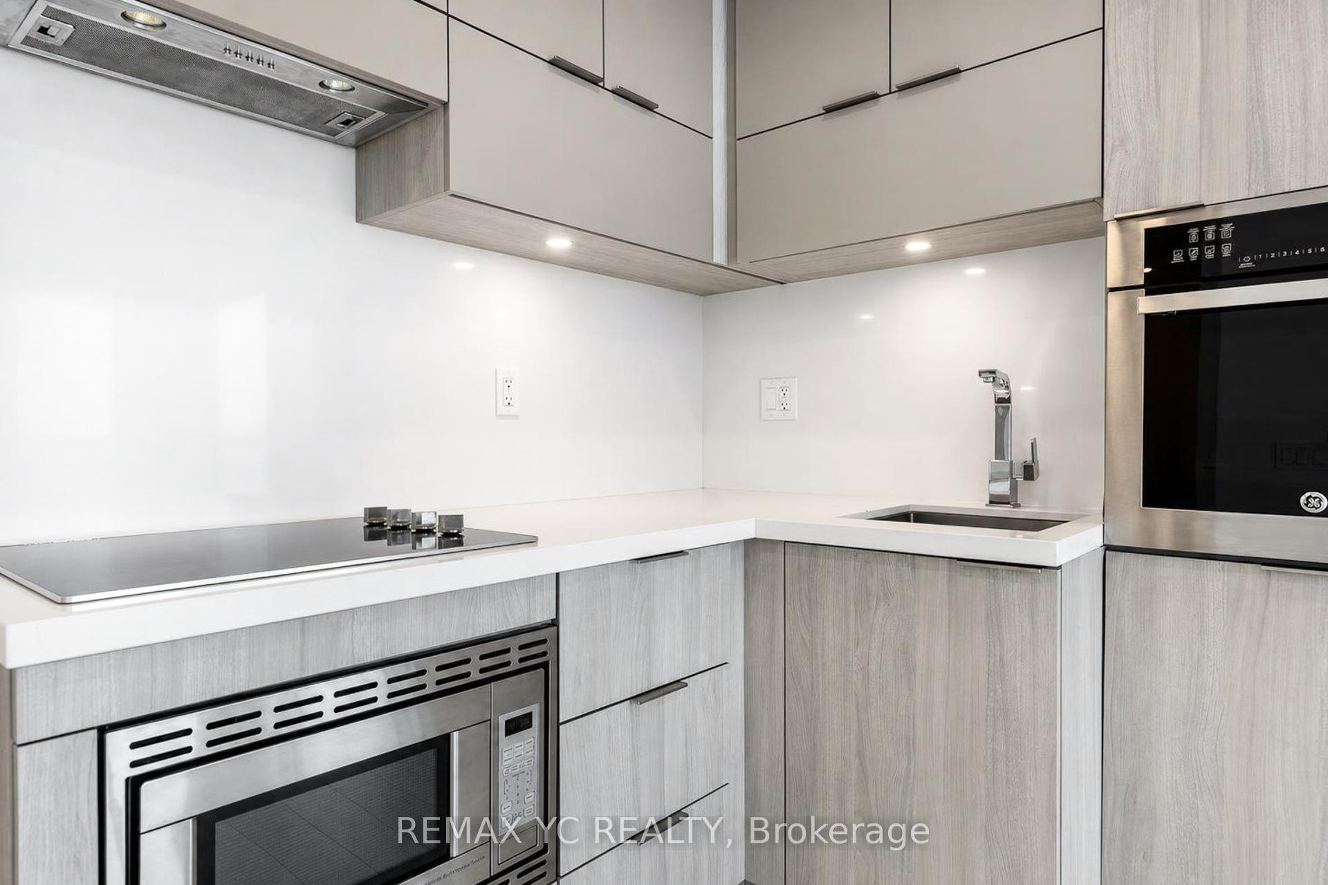 Photo 7 of Unit 3708, 39 Roehampton Avenue, Toronto, Mount Pleasant West — HOMEH