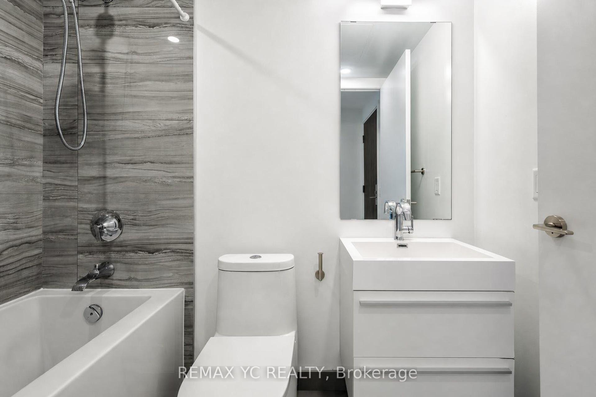 Photo 24 of Unit 3708, 39 Roehampton Avenue, Toronto, Mount Pleasant West — HOMEH