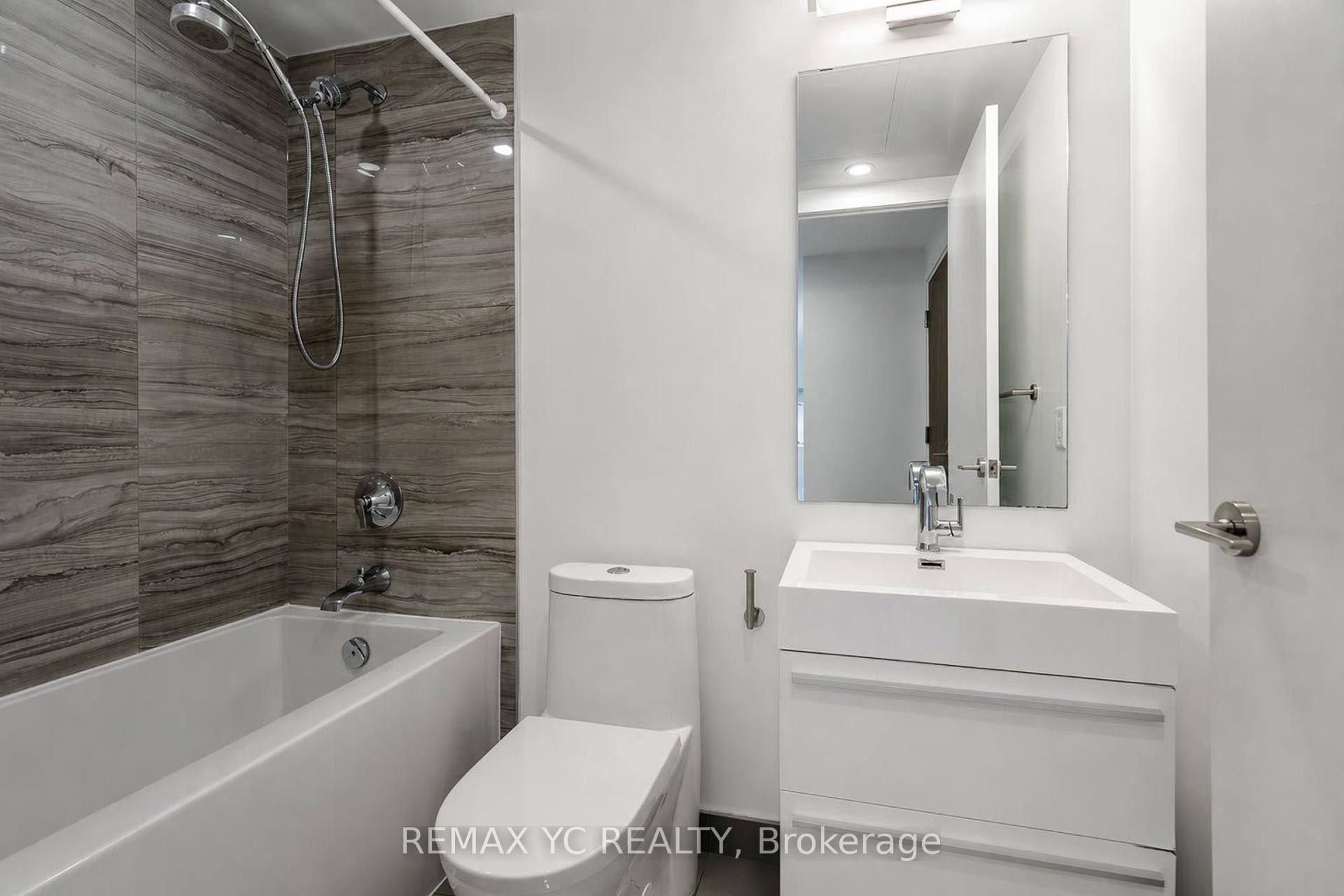 Photo 25 of Unit 3708, 39 Roehampton Avenue, Toronto, Mount Pleasant West — HOMEH
