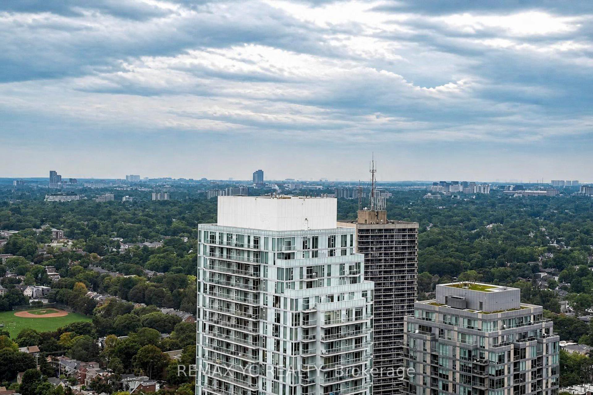 Photo 35 of Unit 3708, 39 Roehampton Avenue, Toronto, Mount Pleasant West — HOMEH