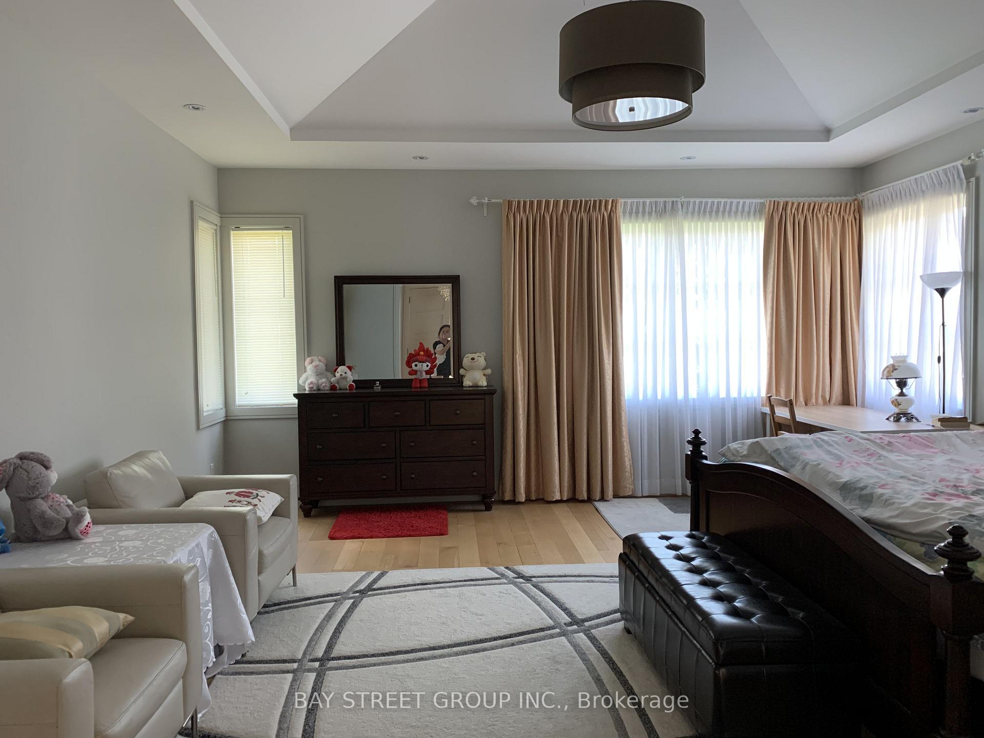 Photo 11 of 6 Bemersyde Drive, Etobicoke, Princess-Rosethorn — HOMEH