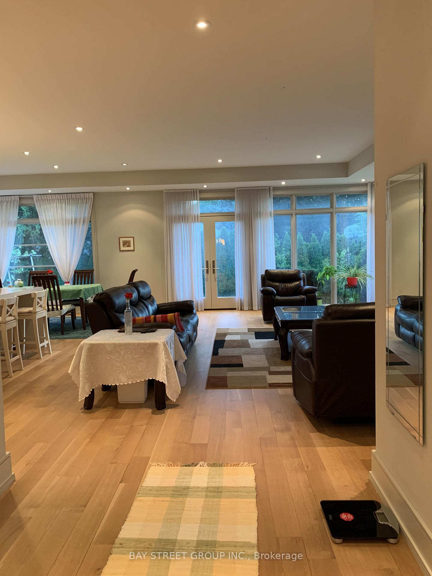 Photo 16 of 6 Bemersyde Drive, Etobicoke, Princess-Rosethorn — HOMEH