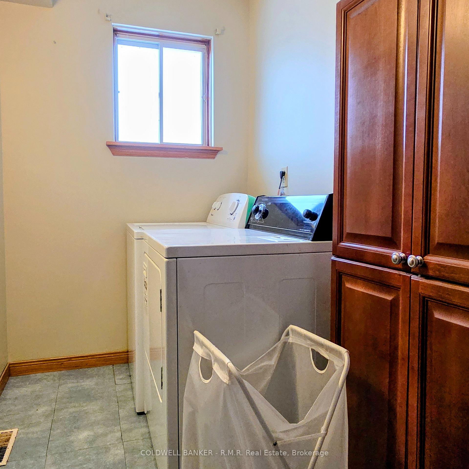 Photo 4 of Unit 2, 1024 Division Street, Cobourg — HOMEH