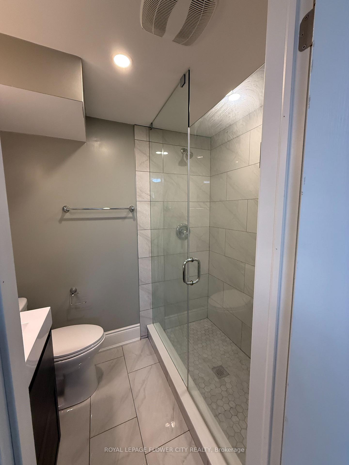 Photo 2 of 66 Ikley Road, North York, York University Heights — HOMEH